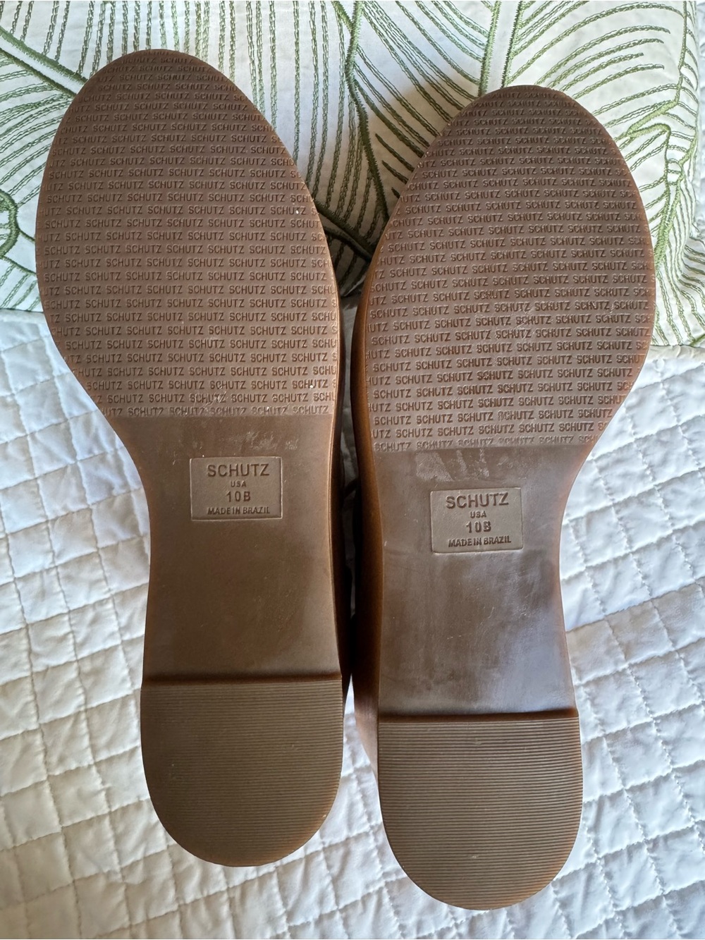 Schultz Taupe Suede Lace-Up Wedge Oxfords EUC - Picture 5 of 5